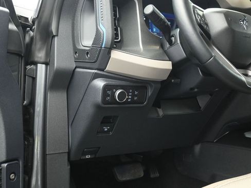 Used 2024 Ford Bronco Wildtrak AWD/4WD image 11