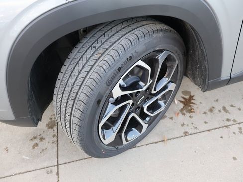 New 2026 Chevrolet Trax RS w/ Sunroof Package image 36