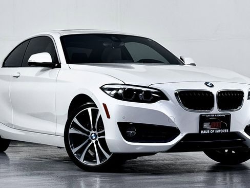 Used 2019 BMW 230i Coupe w/ Premium Package image 2