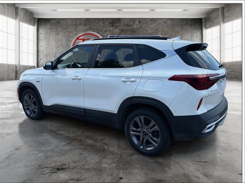 Used 2022 Kia Seltos S AWD/4WD image 7