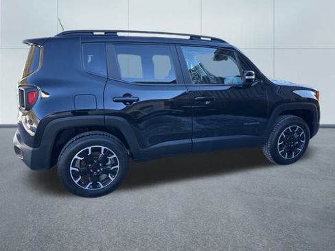 Used 2023 Jeep Renegade Latitude image 11