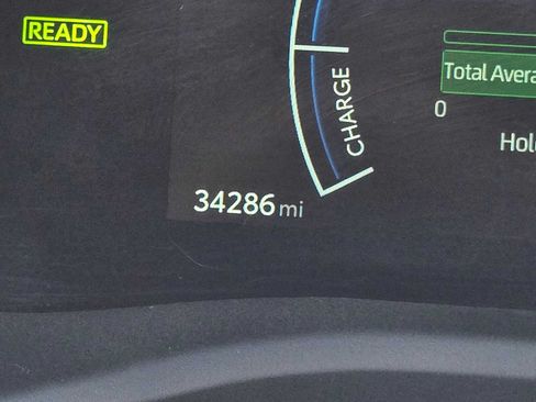 Used 2025 Toyota Camry SE FWD image 25