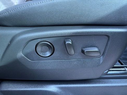 Used 2022 Chevrolet Silverado 1500 ZR2 w/ Technology Package image 32