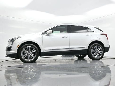 Certified 2024 Cadillac XT5 Premium Luxury w/ LPO, Floor Liner Package image 45