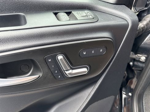 Used 2019 Mercedes-Benz Sprinter 2500 image 45