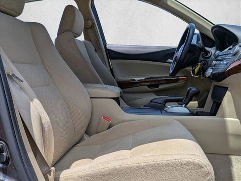 Used 2011 Honda Accord EX image 21