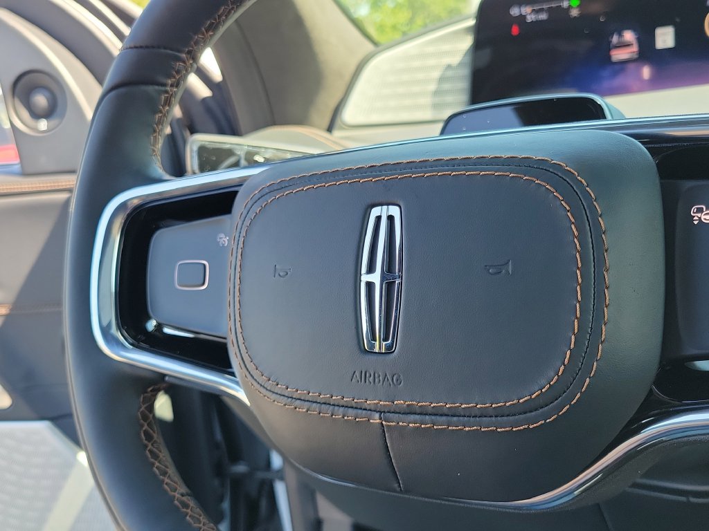 New 2026 Lincoln Navigator L Black Label AWD/4WD image 30