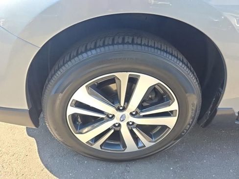 Used 2018 Subaru Outback 2.5i Limited AWD/4WD image 9