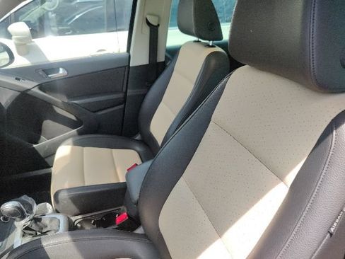 Used 2017 Volkswagen Tiguan Wolfsburg Edition AWD/4WD image 18
