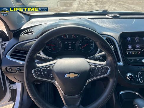 Used 2023 Chevrolet Malibu LT image 18