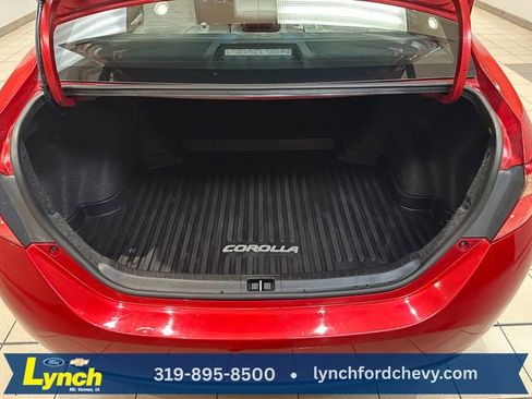 Used 2018 Toyota Corolla LE image 13