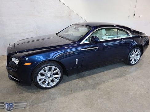 Used 2019 Rolls-Royce Wraith Coupe image 46