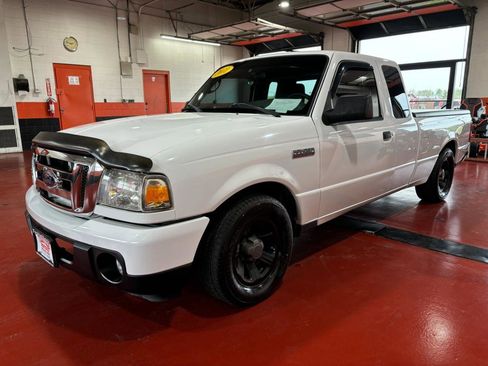 Used 2011 Ford Ranger XLT image 2