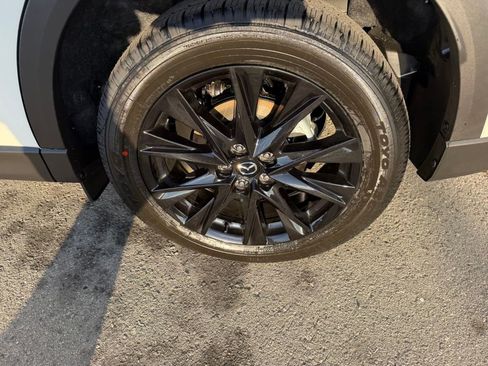 New 2025 MAZDA CX-5 Carbon Edition image 13