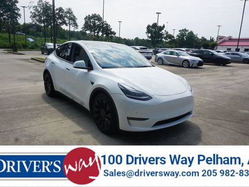 Used 2022 Tesla Model Y Performance AWD/4WD image 1
