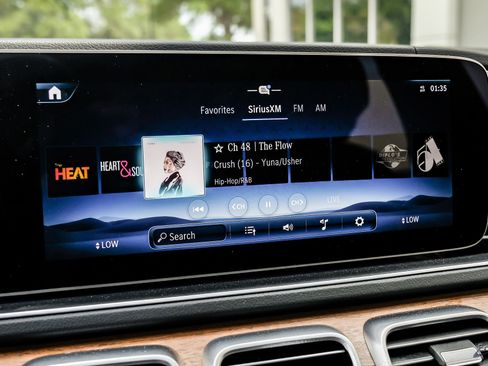 Used 2025 Mercedes-Benz GLS 580 4MATIC image 66