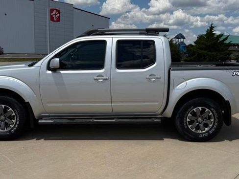 Used 2014 Nissan Frontier PRO-4X w/ Pro-4x Luxury Package AWD/4WD image 5