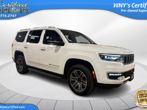 Used 2024 Jeep Wagoneer Series II w/ Flexible Seating Group image 4