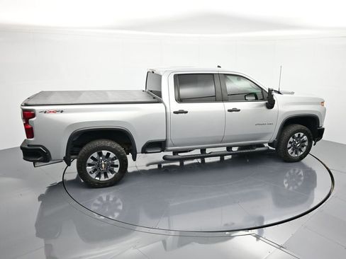 Used 2022 Chevrolet Silverado 2500 Custom w/ Custom Value Package image 32