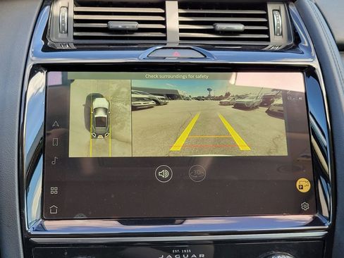 Used 2021 Jaguar E-PACE SE image 26