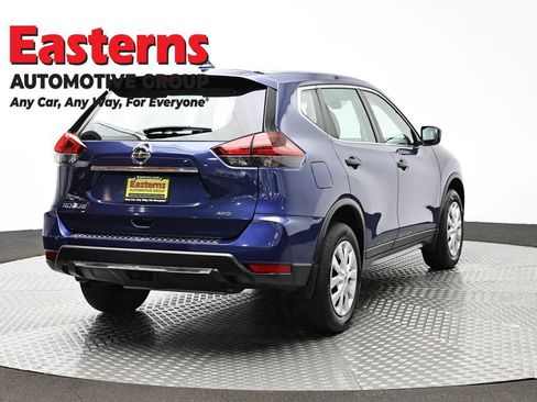 Used 2019 Nissan Rogue S AWD/4WD image 5