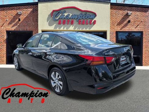 Used 2019 Nissan Altima 2.5 S FWD image 7