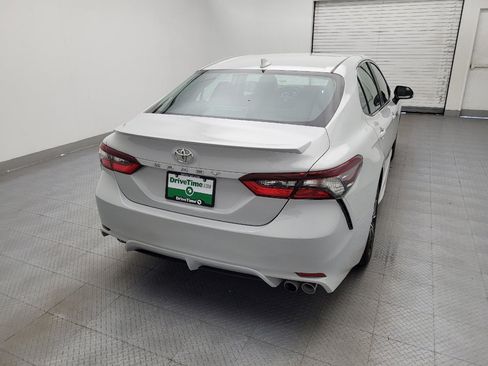 Used 2022 Toyota Camry SE FWD image 7