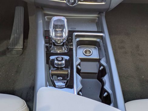 New 2026 Volvo XC60 B5 Core AWD/4WD image 20
