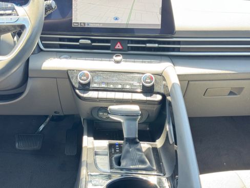 Used 2023 Hyundai Elantra SEL w/ Convenience Package FWD image 15