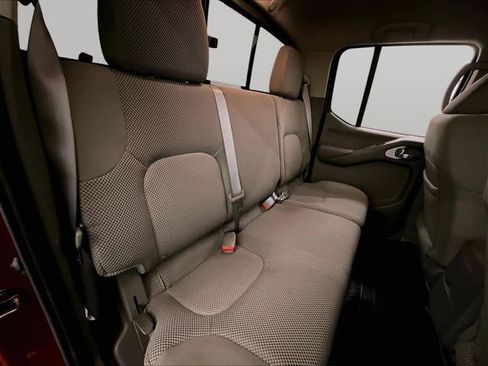 Used 2015 Nissan Frontier SV AWD/4WD image 26