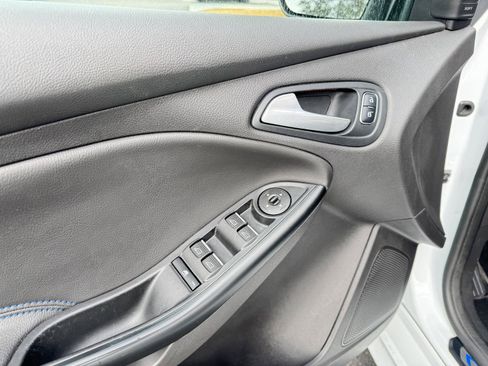 Used 2017 Ford Focus RS AWD/4WD image 11