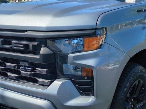 Used 2023 Chevrolet Silverado 1500 Custom w/ 2.7L Blackout Package RWD image 10