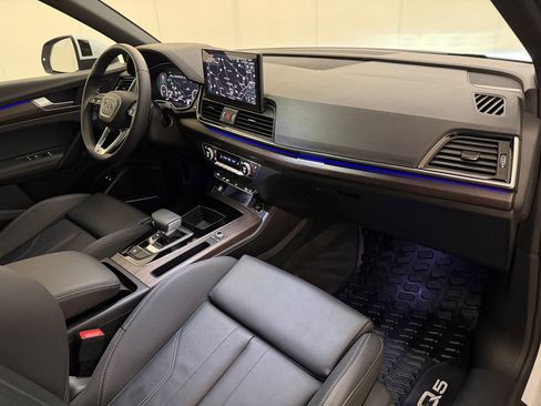 Used 2025 Audi Q5 e Premium Plus w/ Premium Plus Package AWD/4WD image 33