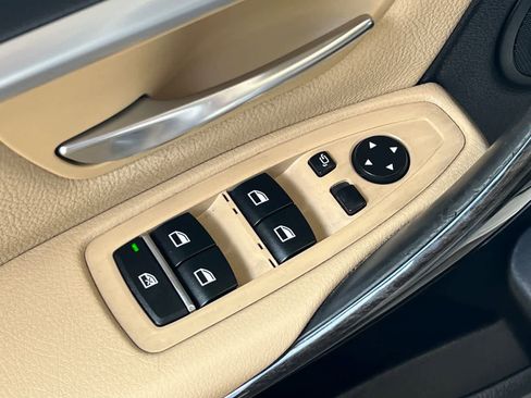 Used 2017 BMW 330e RWD image 14