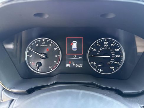 Used 2023 Subaru Outback Premium image 33