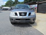 Used 2018 Nissan Frontier SV image 2