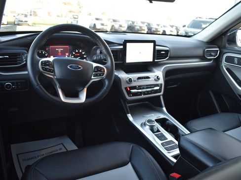 Used 2024 Ford Explorer XLT w/ Equipment Group 202A image 24