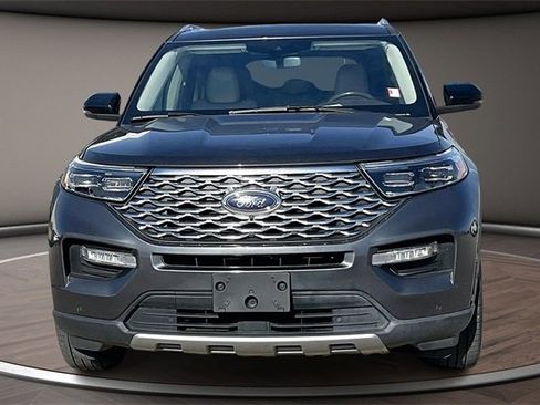 Used 2020 Ford Explorer Platinum image 3