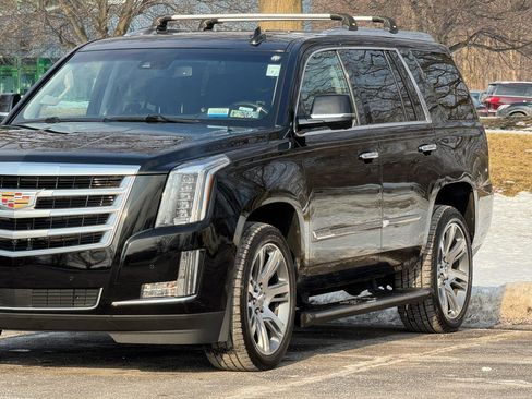 Used 2015 Cadillac Escalade Premium image 21