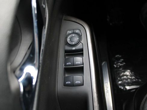 Used 2017 GMC Acadia SLT image 30