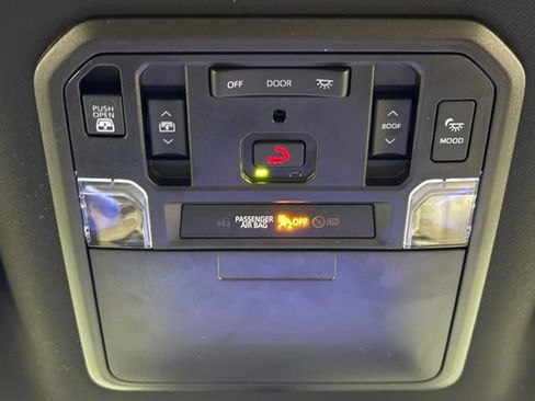 Used 2023 Toyota Tundra Capstone AWD/4WD image 28