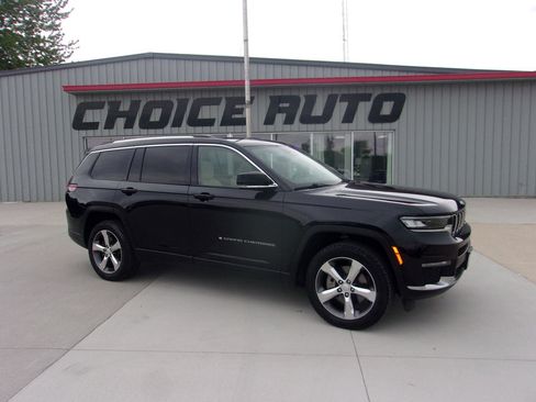 Used 2022 Jeep Grand Cherokee L Limited AWD/4WD image 2