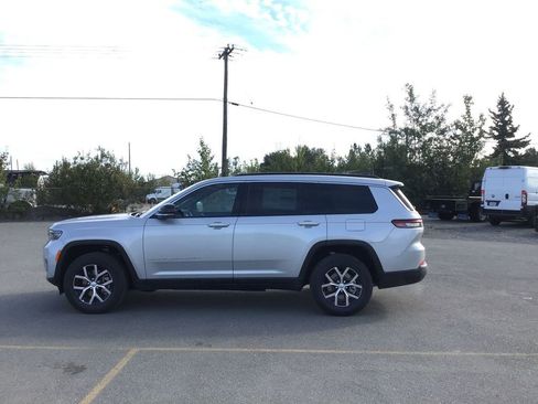 New 2025 Jeep Grand Cherokee L Limited w/ Luxury Tech Group II image 1