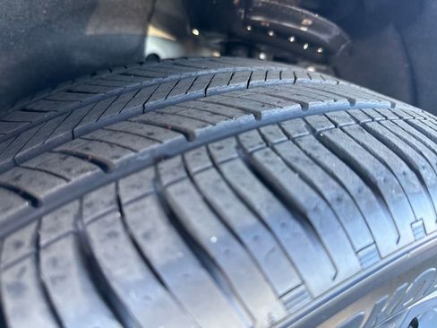 Used 2024 Chevrolet Equinox RS w/ RS Leather Package image 33