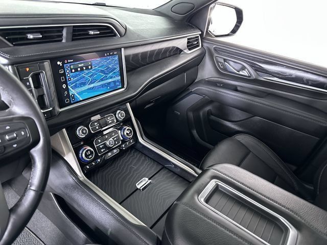 Used 2024 GMC Yukon XL Denali w/ Advanced Technology Package AWD/4WD image 36