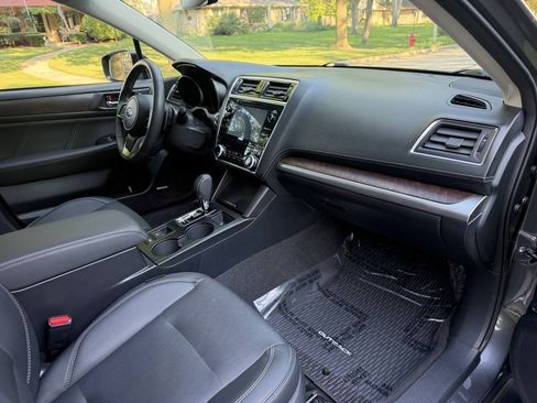 Used 2019 Subaru Outback 2.5i Limited AWD/4WD image 16