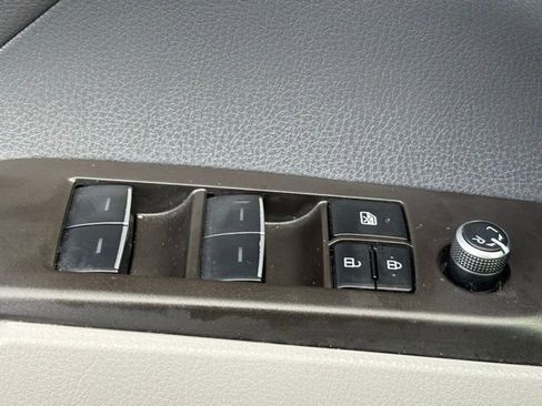 Used 2023 Toyota Camry XSE image 15