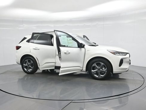 Certified 2023 Ford Escape ST-Line w/ Tech Pack #1 image 34