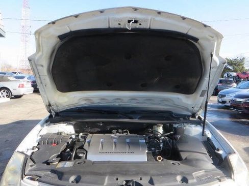 Used 2010 Cadillac DTS Luxury image 9