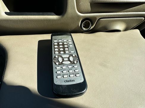 Used 2005 Ford Excursion Eddie Bauer image 21